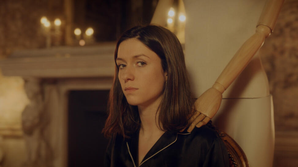 Moi je fauteuil mannequin debout